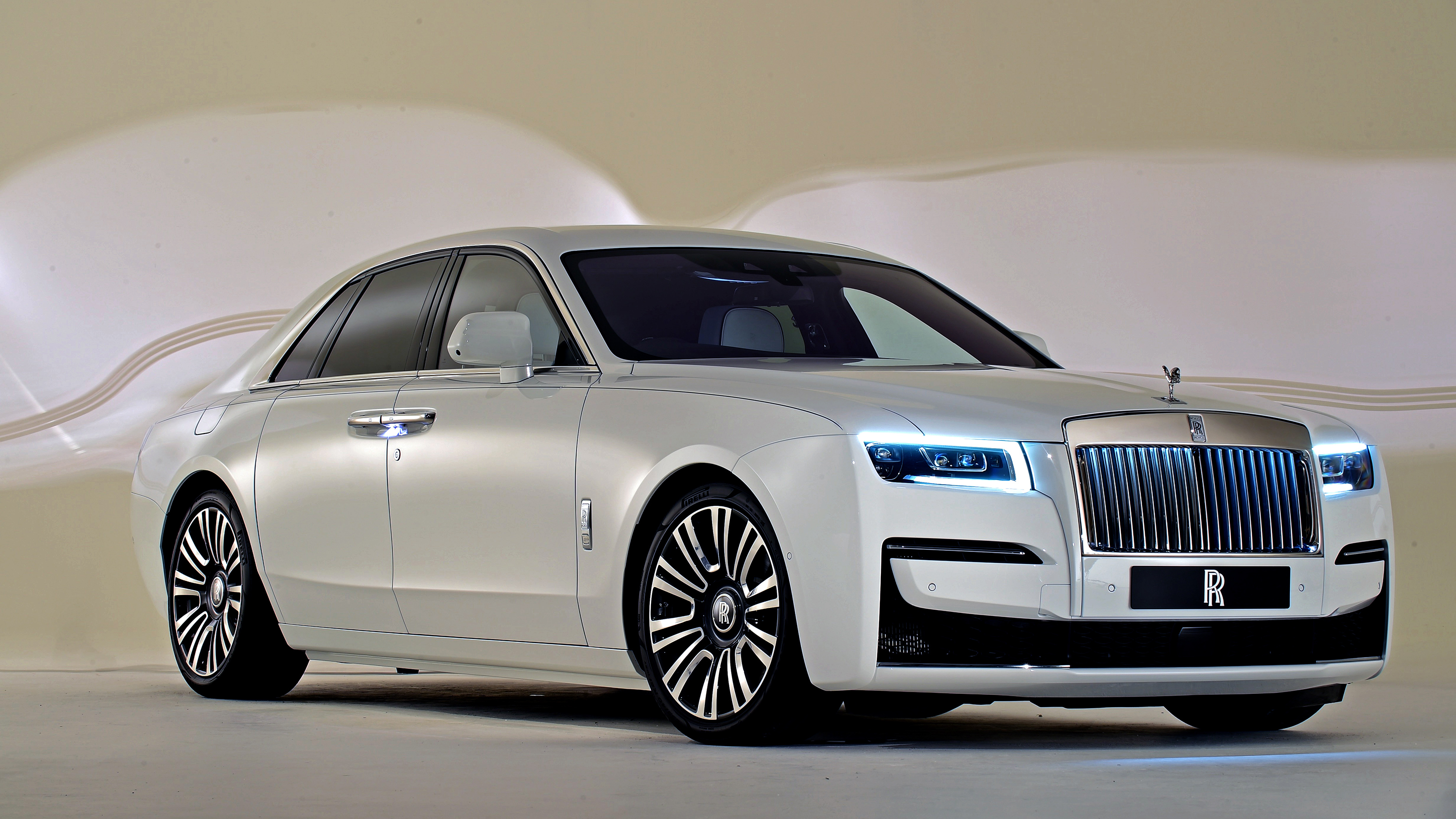 New RollsRoyce Ghost luxury saloon wafts in Auto Express